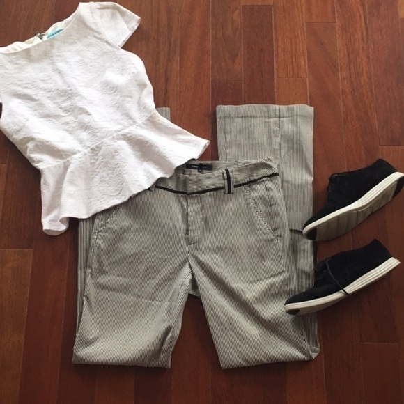 Nanette Lenore pants grey & white striped pants with ribboned detail in size 2 - Picture 3 of 6